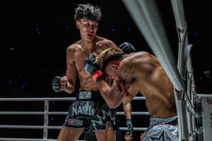 หมัดยางยืดออกฤทธิ์! “นาบิล” ปิดเกมไว “กุหลาบดำ” คว้าสัญญา ONE ใหญ่