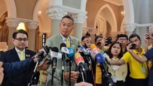 นายกฯ ยันไม่เคยคุย “ทักษิณ-ยิ่งลักษณ์” ขอให้ “เสรีพิศุทธ์” ถอนฟ้องปมแต่งตั้ง ผบ.ตร.