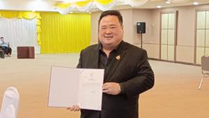 รับหนังสือครบแล้ว 200 สว. "ณภพ" สะดุ้งเป็นคนสุดท้าย บอกติดงานแห่เทียนพรรษาปัดถือฤกษ์