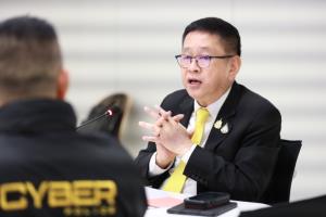 “รมว.ดีอี” สั่งตั้งทีมปราบเฟคนิวส์ ห่วงข่าวปลอม “ดิจิทัลวอลเล็ต” ระบาดหนัก