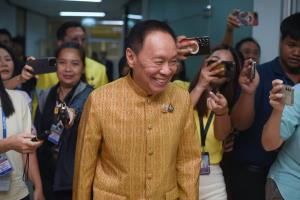 “บิ๊กป๊อด” ปัดตอบปม “วัน” เข้า พปชร.ชี้ เป็นเรื่องของหัวหน้าพรรค