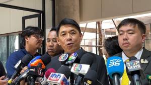 "สฤษฏ์พงษ์" รับสายแทบไม่ทันหลังโผล่พปชร. ยันอยู่ภท.อุบให้เป็นเรื่องอนาคต ปัดเอี่ยวชวดรมต.