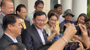 “แม้ว” ปลื้มได้ฉลองวันเกิดในไทยรอบ 17 ปี สงสาร “เหลิม” แก่แล้ว ไม่อยากพูดถึง “อิ๊งค์” บอกพรเป็นจริงพ่อกลับบ้าน