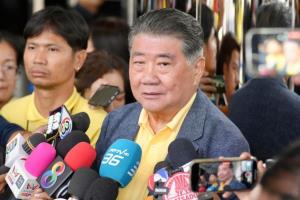 "ภูมิธรรม" ไม่ติด "ลุงป้อม" ประกาศร่วมรบ.ลั่นต้องจบพรุ่งนี้ ชี้โหวตนายกฯไม่การันตีโควตาครม. ปัดคุยทสท.
