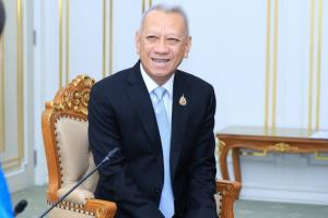 นิด้า มอบโล่เกียรติยศผู้นำการเปลี่ยนแปลงอุตสาหกรรมท่องเที่ยว “พิพัฒน์” พร้อมหนุนจ้างแรงงานไทยเพิ่มรองรับนักท่องเที่ยวอนาคต