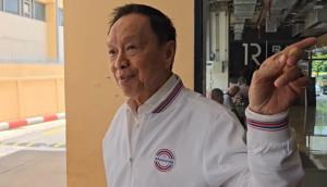 “พัชรวาท” บอกดีใจพ้น ครม.เพราะอายุเยอะแล้ว ไม่เสียกำลังใจการเมืองก็แบบนี้ ยังไม่รู้ใครจะเลี้ยงปลามังกรลุงป้อม