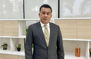 “ทนายเชาว์” ขวางรัฐบาล-ฝ่ายค้านจับมือแก้กฎจริยธรรม เปิดทางคนสีเทาขึ้นสู่อำนาจ “แม้ว” กลับมาผงาดอีกรอบ