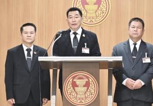 ’พิเชษฐ์‘ แจงอนุมติ ‘พิศาล’ ลาประชุมรักษาตัวต่างประเทศเพราะเป็นสิทธิ ทุกคนลาได้ไม่เจาะจงว่าเป็นใคร บางคนยังลาถึง 80 ครั้ง