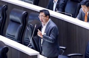 ประท้วงเพื่อพิทักษ์นาย : เหตุให้สภาฯ ด้อยค่า