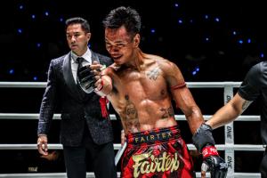 "ชาโด้" พร้อมเขย่ารุ่นเฟเธอร์เวต / คอลัมน์ "TKO" โดย "น็อกเอาต์ แมน"