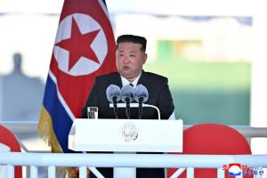 "ท่านคิม" โมโหจัด เกิดอุบัติเหตุร้ายแรงขณะเปิดตัวเรือรบใหม่ ซัดทำเกียรติภูมิประเทศพังครืน