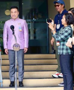 ”เอกนัฏ” ชี้ “สุชาติ” กินข้าวกับ สส.รทสช.เป็นเรื่องปกติ เชื่อทุกคนมีวิจารณญาณ ยอมรับอาจขาดการสื่อสารกับคนในพรรค แต่พร้อมปรับตัว