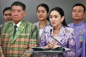 “อิ๊งค์” สั่งกลาง ครม.ทุกฝ่ายช่วยกันแก้ปัญหาชายแดน มอบดีอีตรวจสอบเฟกนิวส์ยั่วยุ มั่นใจถก JBC 14 มิ.ย.สถานการณ์คลี่คลาย