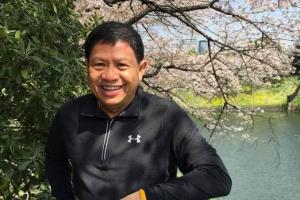 "เฮียตือ" เปิดหน้าชก "แม้ว" ร่ายกลอนให้กำลังใจ "แพทยสภา" กล้ายืนยันมติเดิมรักษาเกียรติยศ