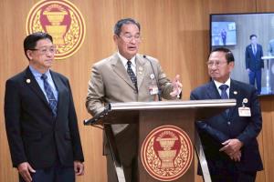 “นิกร”ยันปรับ ครม.ไม่กระทบ ชทพ.ยังหวัง พท.-ภท.คุยกันได้ เชื่อไม่ยุบสภา แต่หากงบฯ 69 ไม่ผ่านก็จบเห่