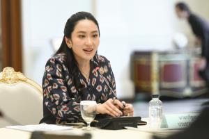 "อิ๊งค์" ประชุมคกก.นโยบายโครงการกระตุ้นศก. สั่งทุกหน่วยใช้งบรอบคอบขับเคลื่อนศก.โตอย่างแข็งแกร่ง