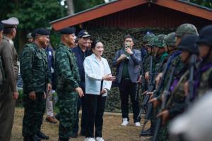 “อิ๊งค์” โพสต์เยือนชายแดนเขมรให้กำลังใจกำลังพลปกป้องอธิปไตย กลับลำอวยทหารเต็มที่ รบ.พร้อมหนุน