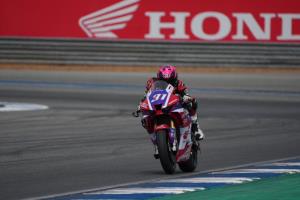 ฮอนด้ากระหึ่มสนามช้าง! "มิกซ์-ธนัช” บิด Honda CBR1000RR-R คว้าโพล SB1 Pro เปิดฤดูกาล BRIC Superbike 2025