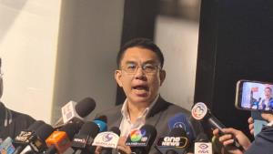 “วิโรจน์” ติงรัฐบาลกดดันกัมพูชาขาดมาตรการช่วย ปชช.คู่ขนาน ทำเขาเราอาจเจ็บ แนะพุ่งเป้าไปที่กระเป๋าเงินตระกูลฮุนดีกว่า