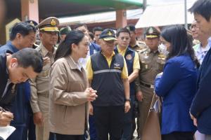 พ่อค้าแม่ค้าไทยโอดปิดด่านคลองลึกทำค้าขายไม่ได้ พ้อสมัยพระวิหารยังไม่หนักแบบนี้
