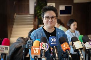 ภท.โต้ ปชน.ยันไม่เคยชวนให้ช่วยดัน "อนุทิน" นั่งนายกฯ ถาม "เท้ง" คุยใครมา งดตอบสมมุติฐานส้ม-น้ำเงินร่วมตั้งรัฐบาล