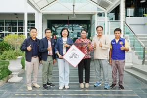 กรมพัฒน์ฯ  มอบป้ายตราสัญลักษณ์ “Thai SELECT” การันตีรสชาติไทยแท้ พร้อมดันท่องเที่ยวเชิงวัฒนธรรมสู่เวทีโลก