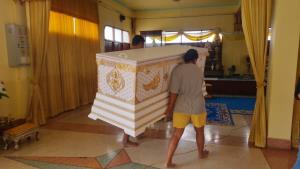 ตร.มึน.เร่งหาปมเด็ก ม.4 โรงเรียนดังดิ่งชั้น 7 ดับไร้สาเหตุ พ่อแม่ยันลูกสาวไม่เคยเล่าปมปัญหาให้ฟัง