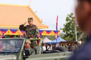 กัมพูชาสั่งเตรียมพร้อมเสริมกำลังรับมือความขัดแย้งลุกลาม ขีดเส้นไทยถอนอาวุธหนักพ้นชายแดน