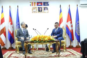จีนชมกัมพูชามุ่งมั่นปราบปรามแก๊งคอลเซ็นเตอร์ ให้คำมั่นสนับสนุนเพิ่มเติม
