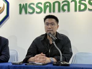 “อัครแสนคีรี” แจง “นฤมล” ย้ำลุยงานวันหยุด ตั้งใจเข้าถึง ชาวบ้าน-ครู-นักเรียน ขอมองที่ความตั้งใจ อย่าตัดสินจากภาพลักษณ์แค่วันเดียว