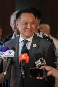 "อนุทิน” ไม่เคาะเลือกตั้งศรีสะเกษขาขึ้นภท.-ขาลงพท. เย้ยปราบยาไม่ใช่ถกวันเดียว ซัดคนสอพลอคาบข่าวบอก "แม้ว"