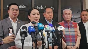 "อิ๊งค์" เมินร่วมแจง กมธ.ความมั่นคงฯ ถกวิกฤติชายแดน "โรม” ซัดไม่ร่วม-ไม่แจ้ง เพื่อไทยป้องห่วงบานปลายถึงศาล รธน.