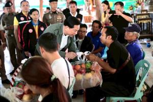 “พีระพันธุ์” ลงศรีสะเกษเยี่ยมผู้บาดเจ็บเหตุชายแดน ย้ำรัฐบาลห่วงใยดูแลเต็มที่