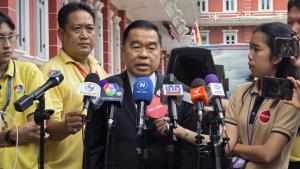 “บิ๊กเล็ก” แจงยังไม่ส่ง 18 เชลยศึกให้กัมพูชาเพราะต้องเก็บหลักฐานกันบิดเบือน จี้มาเก็บศพชายแดน หวั่นโรคระบาด วิญญาณคนตายรับรู้คงเสียใจ