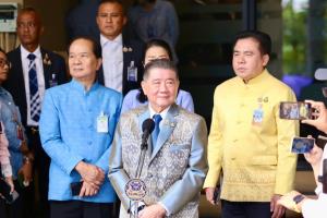 “ภูมิธรรม” โต้ปลดล็อกโป๊กเกอร์ปูทางเอนเตอร์เทนเมนต์ฯ ร้องโอ้โห้สื่อถามไม่ทำความเข้าใจ ปชช.
