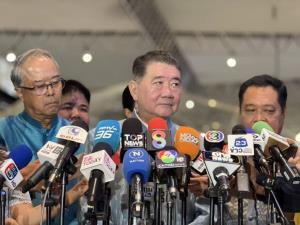 “ภูมิธรรม” เปิดงาน “ศิลปาชีพประทีปไทย OTOP หลอมดวงใจ ด้วยพระบารมี” หนุนสินค้าก้าวไกลสู่สากล
