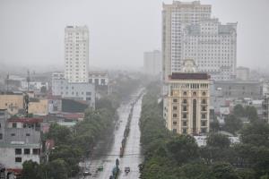 ไต้ฝุ่นคาจิกิขึ้นฝั่งเวียดนามแล้ว คาดฝนตกหนัก2วัน  ทางการอพยพผู้คนหลายหมื่น-ปิดสนามบิน2แห่ง