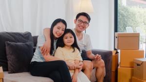 ทำไมคนวัยทำงานควรมีทั้งประกันสุขภาพ ประกันชีวิตไว้พร้อมกัน?