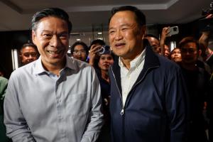 ‘กัณวีร์’ โผล่ยินดี "อนุทิน" แย้มพร้อมร่วมรัฐบาลช่วยแก้ปัญหาไทย-กัมพูชา แก้ไข รธน.