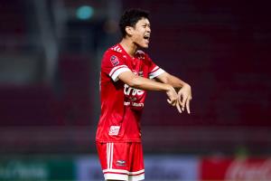 แข้งเทพแซงท้ายเกม! ทรู แบงค็อกฯ พลิกแซง บีจี ปทุม ยูไนเต็ด 2-1
