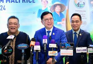 “จตุพร” ยันการเมืองไม่กระทบงาน “พาณิชย์” มีข้าราชการขับเคลื่อน