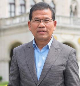 “คารม”โต้สื่อนอกพาดหัว “ราชากัญชาไทย” ได้รับเลือกเป็นนายกฯ ทำให้คนเข้าใจผิด ย้ำ “อนุทิน” พร้อมแก้ปัญหาให้เกิดประโยชน์ต่อประเทศ