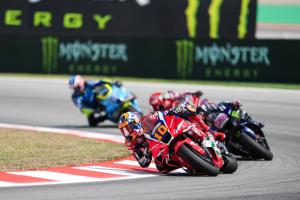 “มารินี” ควบ Honda RC213V สุดมันส์! จบท็อป 8 โมโตจีพี เก็บแต้มต่อเนื่อง “ก้อง-สมเกียรติ” ฮึดสู้สุดตัว บิดไล่คว้าอันดับ 16 เกือบมีแต้มที่บาร์เซโลน่า