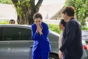 “ศุภจี” ใส่สูทน้ำเงินเข้าภท.พบ "อนุทิน" เตรียมนั่งรมว.พาณิชย์ ร่วมดรีมทีมเศรษฐกิจ
