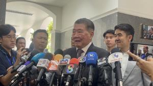 "ภูมิธรรม" โวย "อนุทิน" ไหนบอกอยู่ 4 เดือนจะเร่งแก้ไขปัญหาบ้านเมือง กลับจะรื้อโยกย้าย มท.