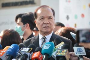 “สมคิด” อัด “อนุทิน” เป็นนายกฯ อย่าสร้างความแตกแยก ซัดโดนปรับพ้น มท.เพราะ 2 ปีสอบตกแก้ยาเสพติด