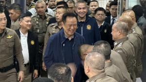 “อนุทิน” ยันสั่งแก้ปัญหา-เร่งเยียวยาน้ำท่วมโดยเร็ว ลงพื้นที่ระดับผู้บริหารกระทรวงก็ทำได้ แบ่งหน้าที่ดูแล ปชช.