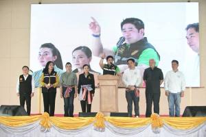 “ธรรมนัส” ชูโคราชรั้วบ้านอีสานไม่พัฒนาอีก 19 จว.ไปต่อไม่ได้ ลุยผันน้ำลำตะคอง-เคลียร์หนี้สหกรณ์เกษตร