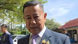 "บิ๊กดุลย์" ปัดตอบปมเลื่อนถก RBC ไทย-กัมพูชา บอกขอทำงานก่อน