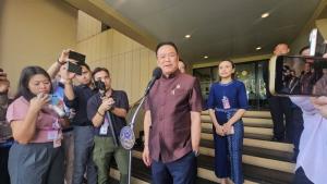 นายกฯ กำชับทหาร-ตร.ดูแลความปลอดภัย ปชช.หลังเกิดเหตุโจรปล้นทองภาคใต้ ปัดรับน้องแม่ทัพภาค 4